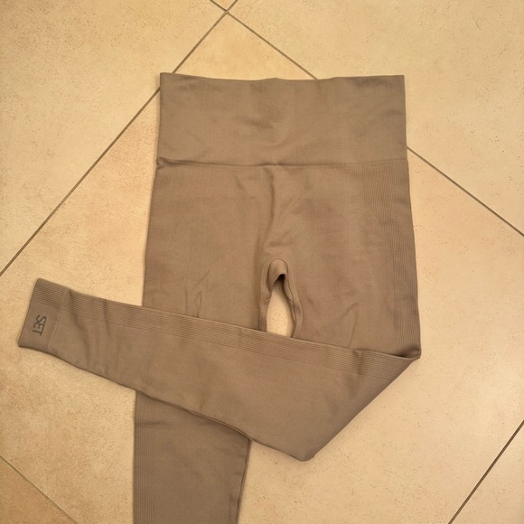 Size S Set Active Leggings - Picture 2 of 3